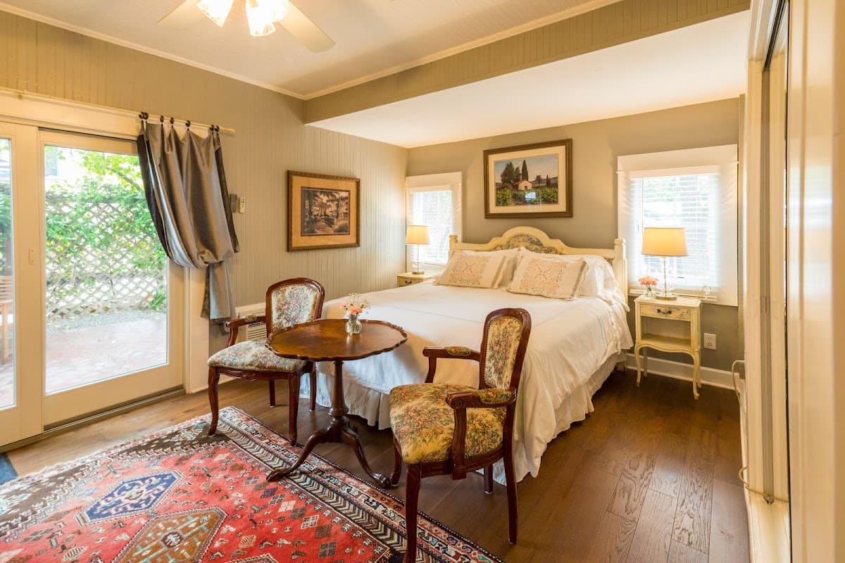 Room at Inn St. Helena