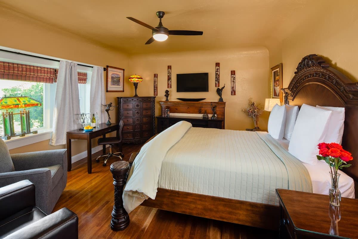 Room at Bella Luna Inn