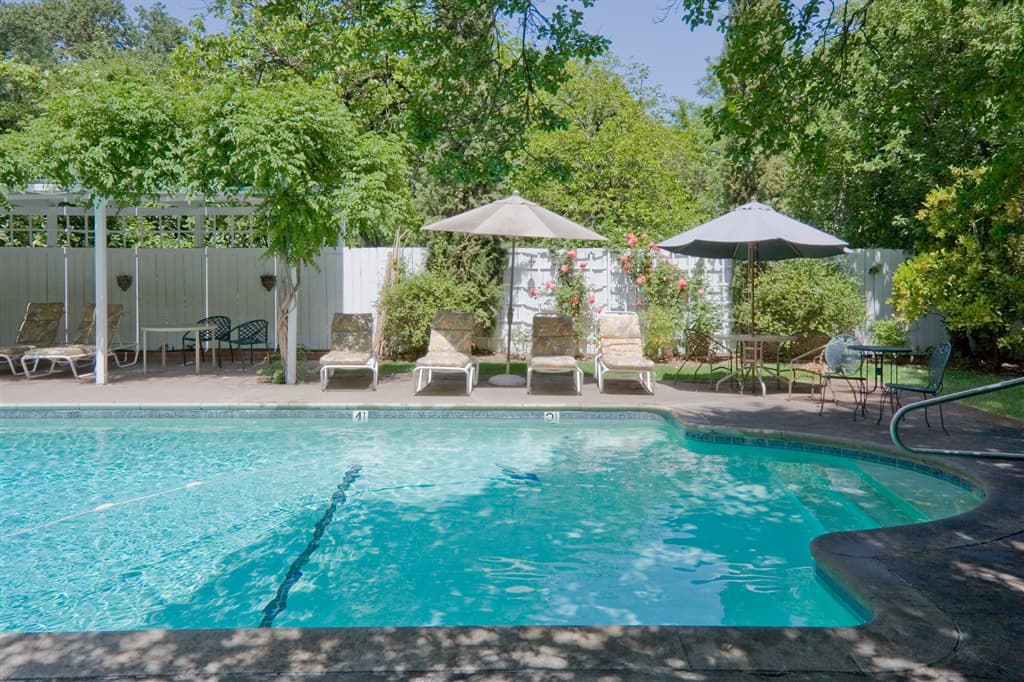 Camellia Inn Spa at Camellia Inn