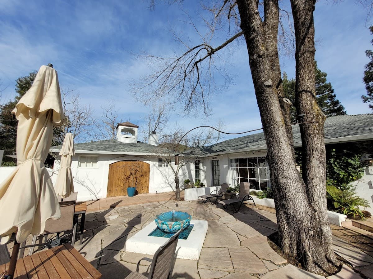 Cottage Inn & Spa setting