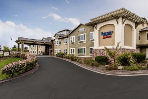 Fairfield by Marriott Inn & Suites Santa Rosa Sebastopol setting
