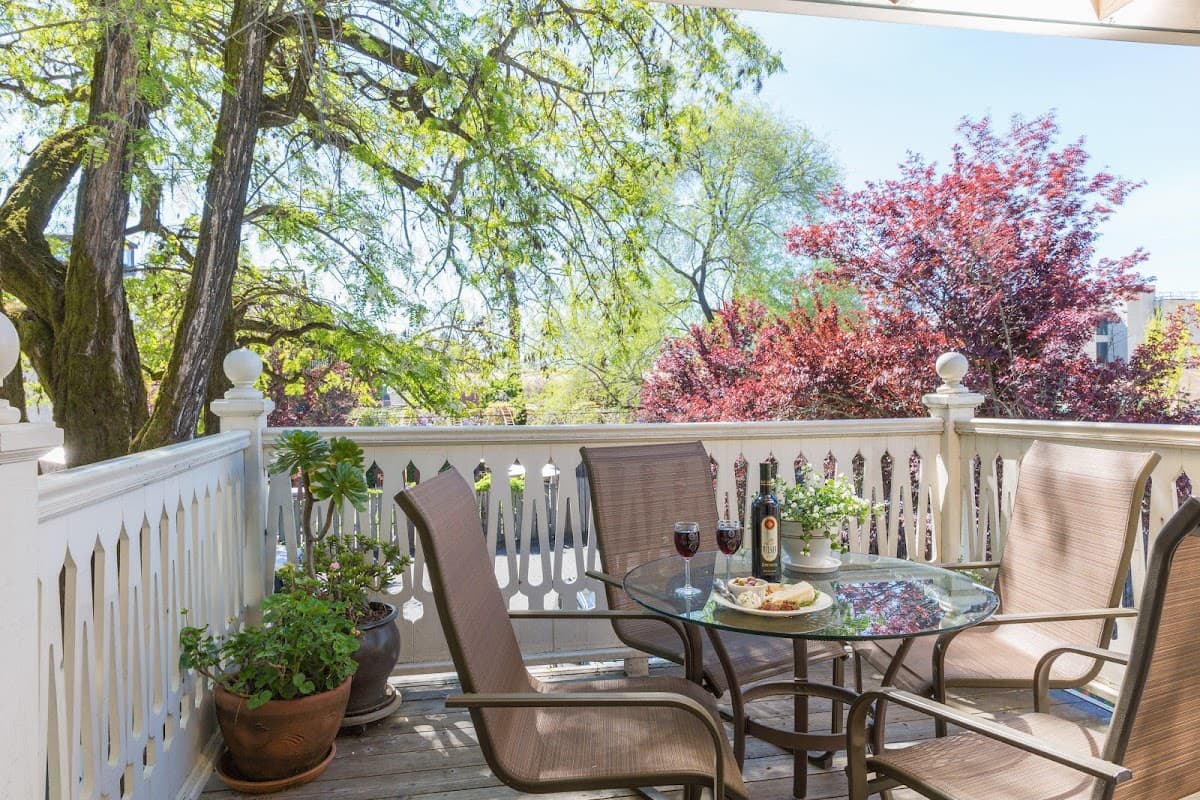 Healdsburg Inn, A Four Sisters Inn setting