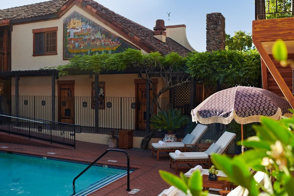 Rancho Caymus Inn photo 1