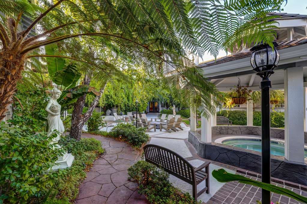 Sonoma Valley Inn, Tapestry Collection by Hilton setting