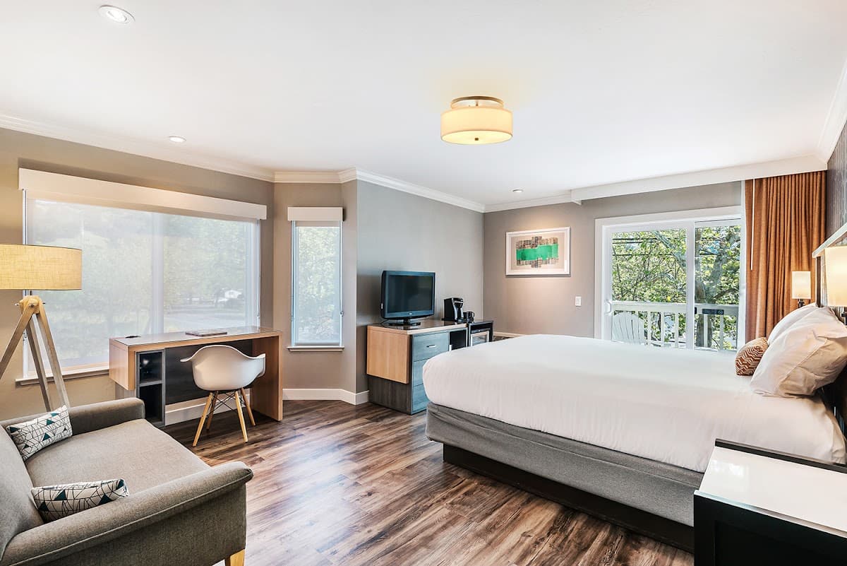 Room at UpValley Inn & Hot Springs Napa Valley, Ascend Hotel Collection